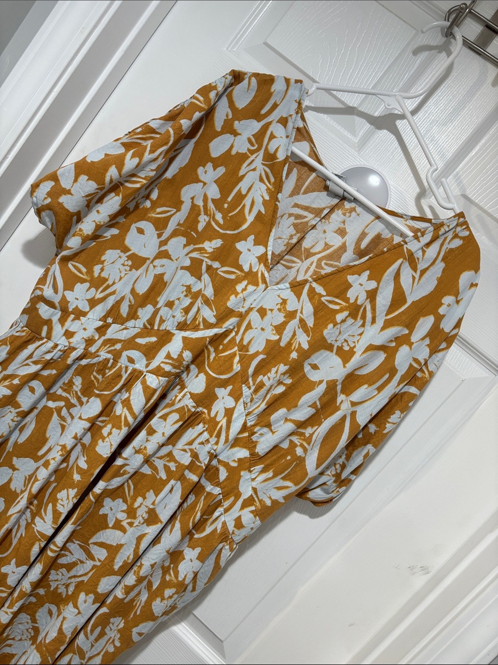 AVA & VIV Mustard Yellow/Orange Floral V-Neck Short Sleeve Dress